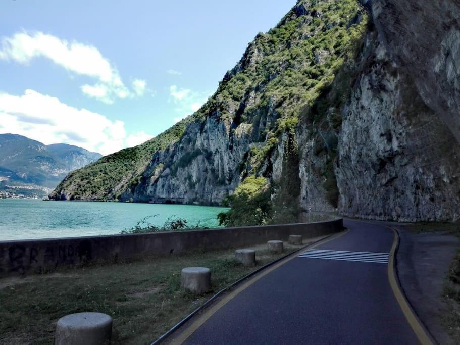 La Dolce Vita - Vista Lago E Piscina Parzanica 外观 照片